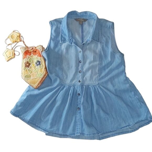 🤩 Market & Spruce jean top size medium 🤩 2 for $20 - Picture 1 of 6